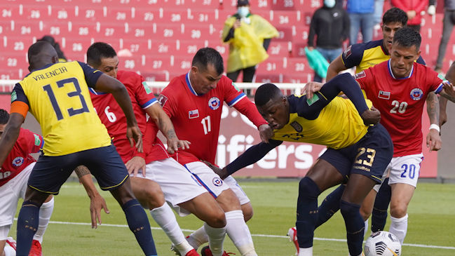Prensa ecuatoriana valoró el empate ante un Chile que "no supo aprovechar el hombre de más"