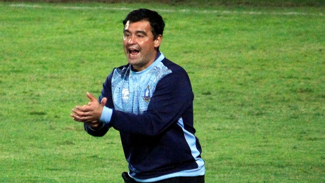 Deportes Antofagasta anunció la salida del entrenador Juan José Ribera tras derrota ante La Calera