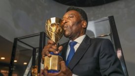 Pelé recibió el alta tras un mes hospitalizado y seguirá tratamiento con quimioterapia