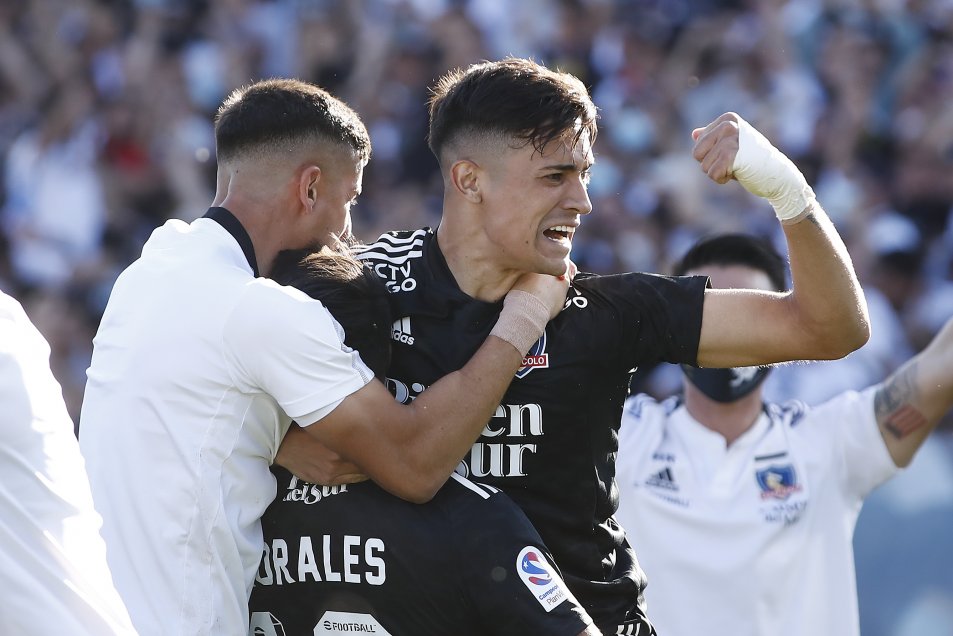 Delantero: Delantero: