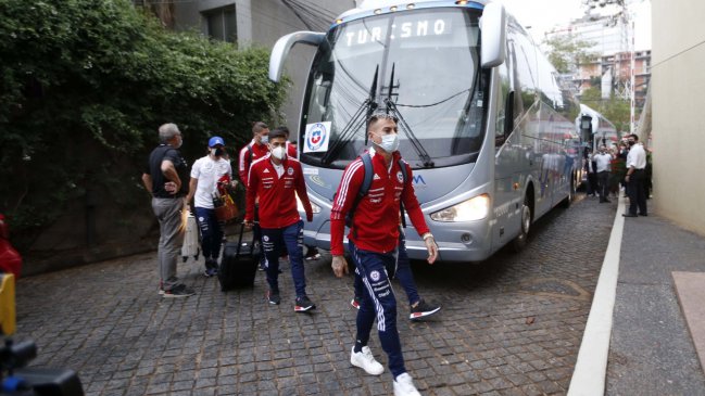 La selección chilena ya se instaló en Asunción para su vital cruce con Paraguay