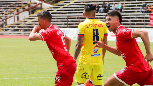 Deportes Valdivia sorprendió con triunfo a Iberia en la Segunda División