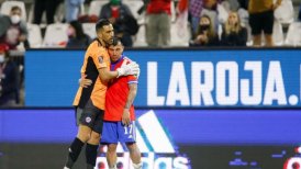 Resumen: La Roja se enredó ante Ecuador y Argentina abrochó su clasificación al Mundial