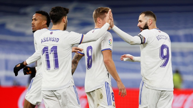 Real Madrid logró dramático triunfo sobre Sevilla y se consolidó como líder en la liga española