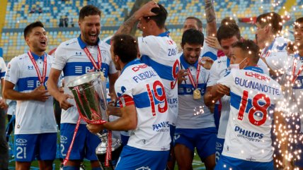 ¡El momento más esperado! La UC levantó la copa y festejó con todo su tetracampeonato
