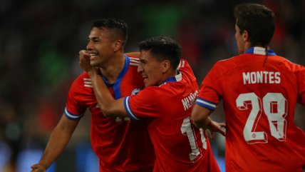 Chile cosechó un buen empate ante México en duelo en que aparecieron varias caras nuevas