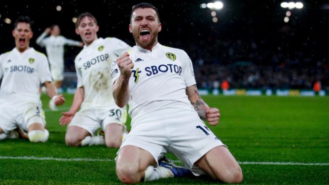 Leeds United recuperó sensaciones con sólido triunfo ante Burnley