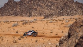 Francisco "Chaleco" López fue segundo y sigue líder en prototipos ligeros del Dakar