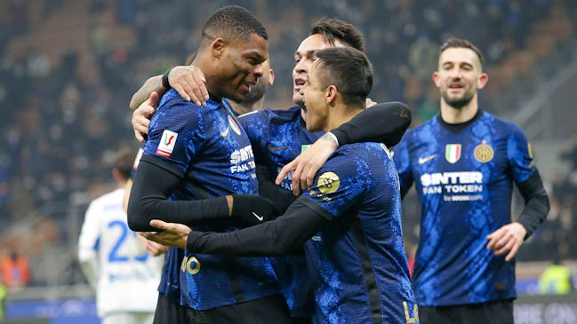 Alexis destelló con gol y asistencia en dramática clasificación de Inter ante Empoli en Copa Italia