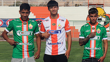 Cobresal presentó sus camisetas modelo 2022