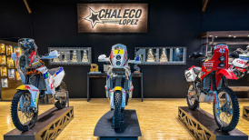 "Chaleco" López inauguró muestra en el Museo del Automóvil