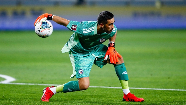 Claudio Bravo presentó una lesión en el gemelo y fue liberado de la Roja