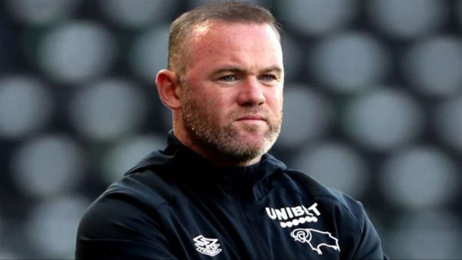 Wayne Rooney rechazó una oferta de Everton para seguir en Derby County