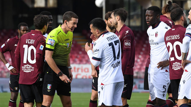 Gary Medel fue partícipe del movido empate entre Bologna y Salernitana en la Serie A