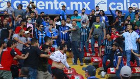 Suspendieron el resto de la fecha en el fútbol mexicano por violentos incidentes en el Querétaro-Atlas