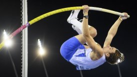 Armand Duplantis estableció un nuevo récord en el salto con garrocha