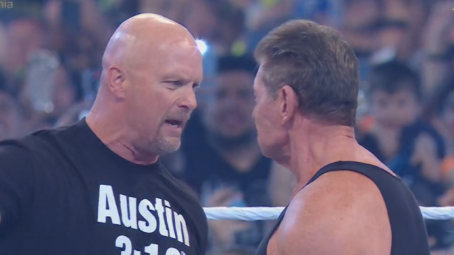 ¡Nostalgia pura! Stone Cold Steve Austin atacó a Vince McMahon en Wrestlemania