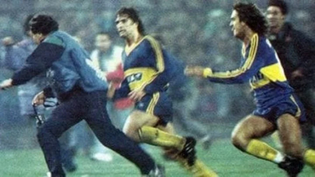 Latorre recordó caída con Colo Colo en la Libertadores del '91: Ese partido lo tengo atragantado