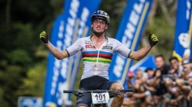 Martín Vidaurre celebró en la primera fecha de la Copa del Mundo sub 23 de mountain bike