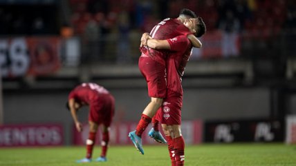 Ñublense volvió a abrazarse tras derrotar a Everton en Chillán
