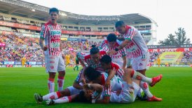 Angelo Araos sumó minutos en valiosa victoria de Necaxa sobre Tigres