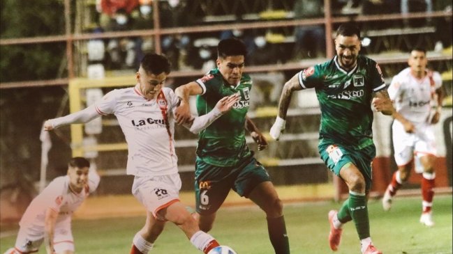 San Felipe y Temuco igualaron en duelo marcado por un apagón y un polémico gol anulado