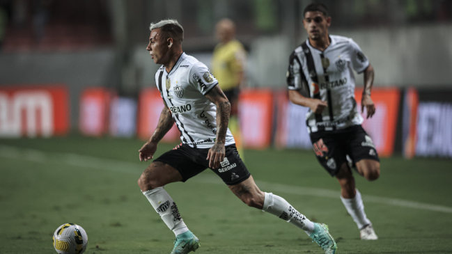 Eduardo Vargas fue titular en empate de Atlético Mineiro contra Coritiba