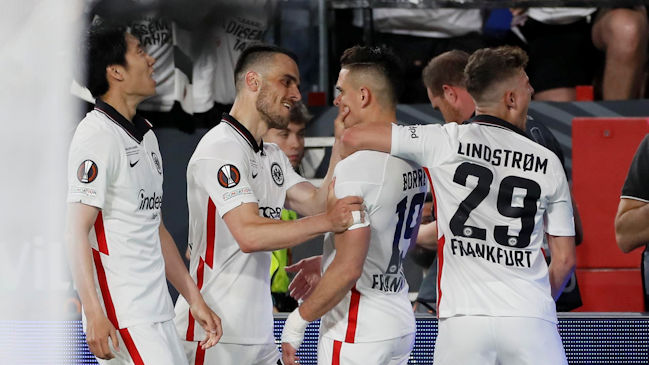 Frankfurt superó en los penales a Rangers y conquistó la corona de la Europa League
