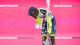 Competidor se retiró del Giro de Italia tras lesionarse un ojo con un corcho de champagne