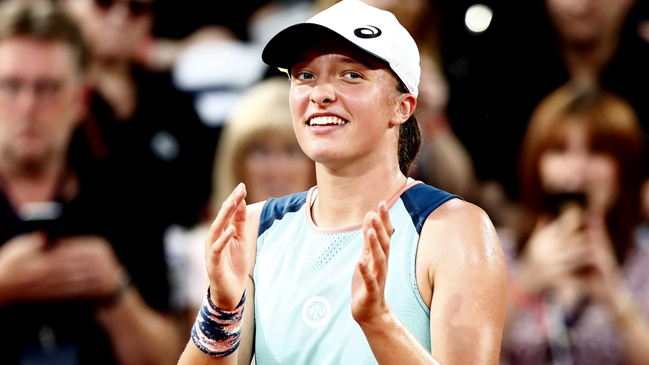 Iga Swiatek igualó el mayor invicto del tenis femenino en el siglo XXI tras quedarse con Roland Garros