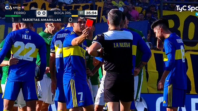 Insólito: Jugador de Boca Juniors le mostró una tarjeta al árbitro en la Copa Argentina
