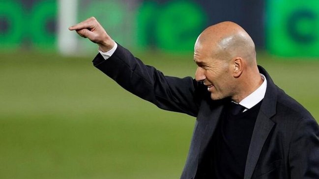 Emmanuel Macron espera que Zidane vuelva a Francia para entrenar un club