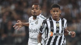 Atlético Mineiro sufrió una amarga igualdad ante Santos y no se pudo acercar a la cima del Brasileirao