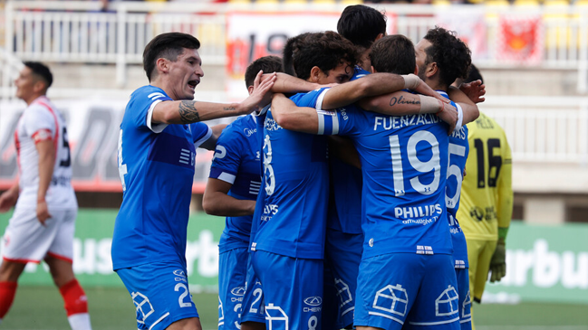 U. Católica manejó el partido y venció a Unión San Felipe en su debut por Copa Chile