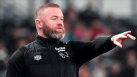 Wayne Rooney renunció al cargo de entrenador de Derby County
