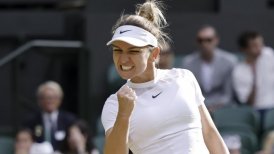 Simona Halep arrolló a Paula Badosa en octavos de Wimbledon