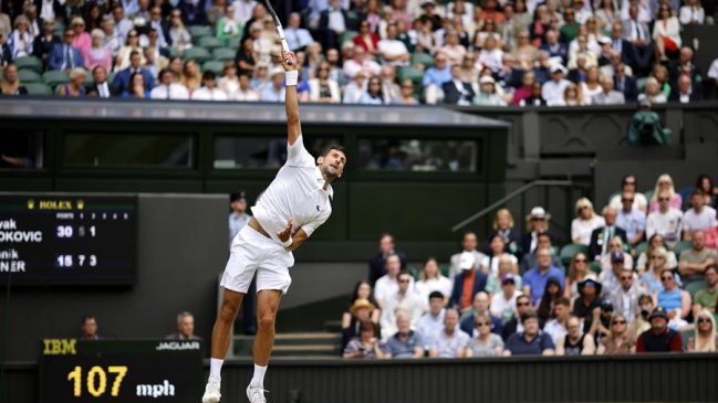 Novak Djokovic y Cameron Norrie luchan por el paso a la final en Wimbledon