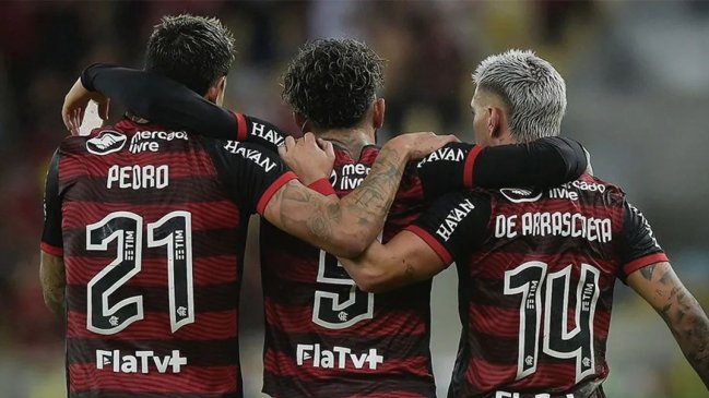 Flamengo eliminó a Atlético Mineiro de Eduardo Vargas en la Copa de Brasil