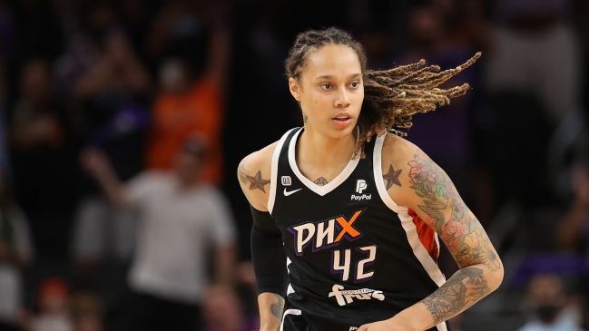 Justicia rusa reanudó juicio a estrella de la WNBA por posesión y contrabando de drogas
