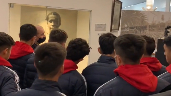 La Roja sub 17 visitó el Museo del Fútbol Uruguayo en el Estadio Centenario