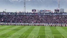 Hinchas de Colo Colo realizaron masivo "arengazo Monumental" en la previa del Superclásico