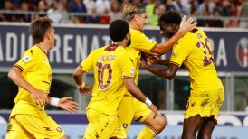 Gary Medel y Diego Valencia vieron acción en empate de Bologna y Salernitana