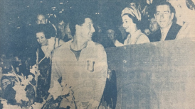 El día que Leonel Sánchez le entregó un ramo de flores a la Reina Isabel II en el Nacional