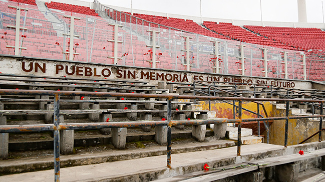 Gobierno dio a conocer proyecto "Camino de la Memoria" con una ofrenda en el Estadio Nacional