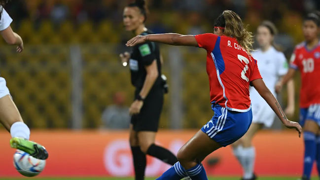 El golazo de Anaís Cifuentes que sentenció el triunfo de la Roja sub 17 sobre Nueva Zelanda