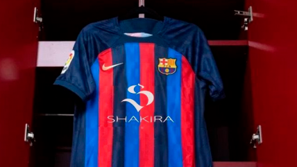 Viralizan camiseta de FC Barcelona con un logo de Shakira - AlAireLibre.cl