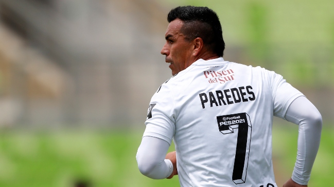 Esteban Paredes disfrutó en redes sociales del título 33 de Colo Colo