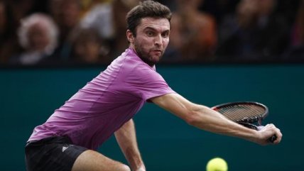 Gilles Simon aplazó su retiro al vencer a Andy Murray en París-Bercy