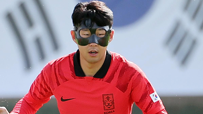 El capitán surcoreano Son Heung-min se unió a su selección en Doha