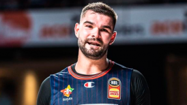 Isaac Humphries se convirtió en el primer jugador del baloncesto de Australia que contó que es gay